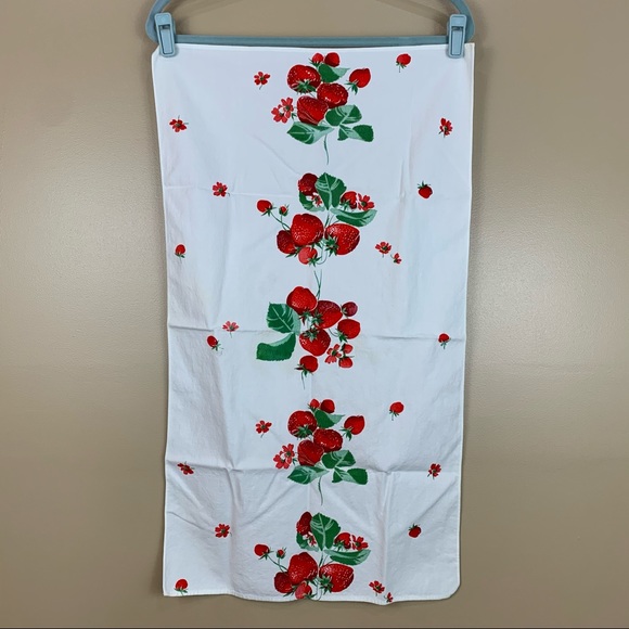 Vintage Other - VINTAGE Strawberry Towel